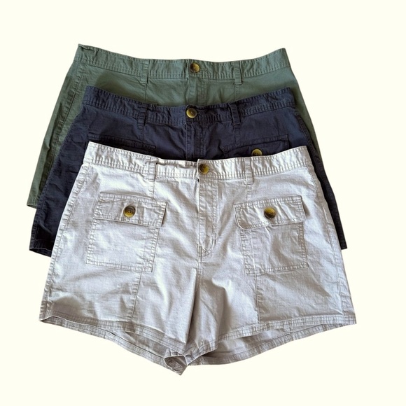 Vuori Pants - Vuori women’s Vintage Ripstop Utility Shorts bundle of three size XXL